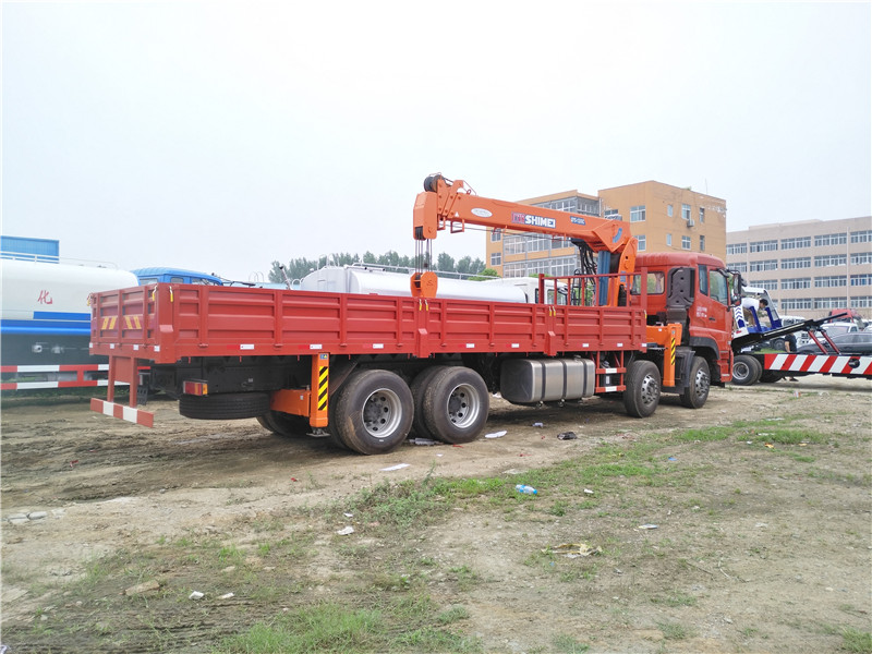 東風天龍前四后八【16-20噸】隨車吊