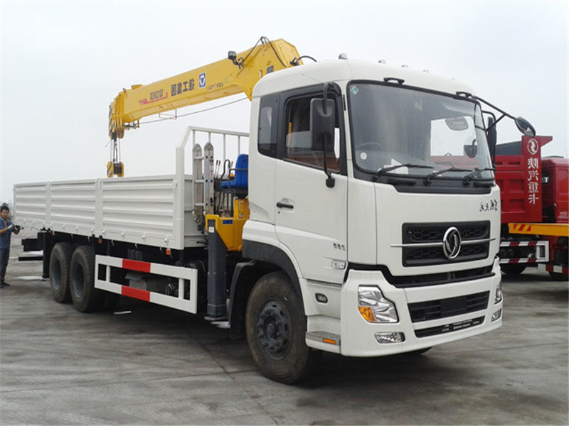 東風(fēng)天龍后八輪【10-12噸】隨車吊