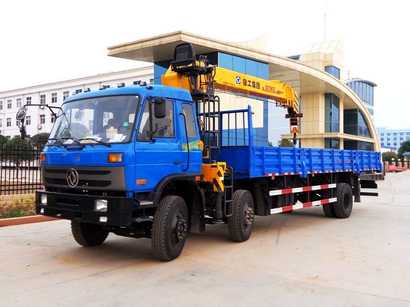 東風T5小三軸【8-12噸】隨車吊