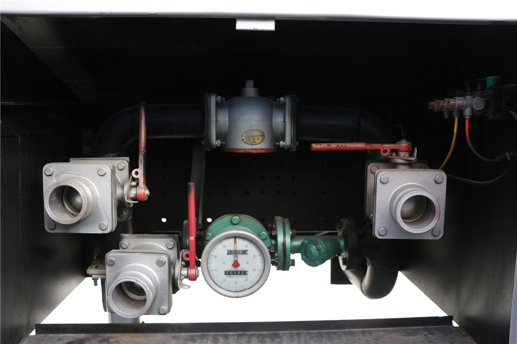 陜汽德龍前四后八【34立方】運油車