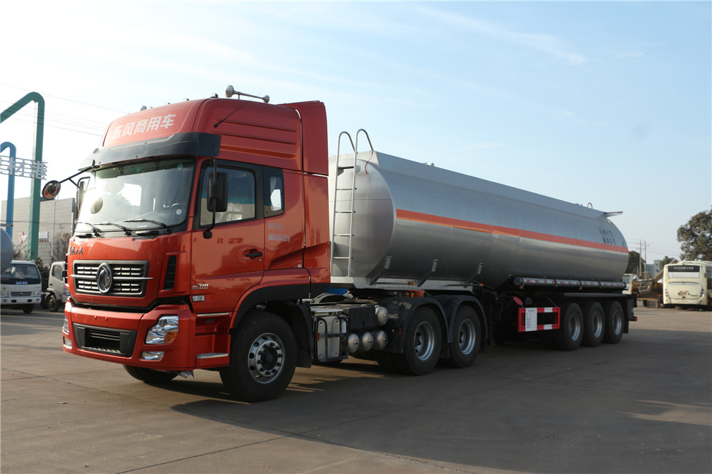 東風天龍3軸【42立方】鋁合金運油半掛車