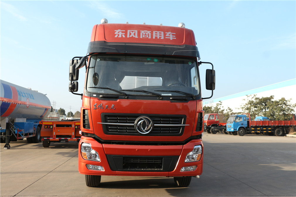 東風天龍3軸【42立方】鋁合金運油半掛車