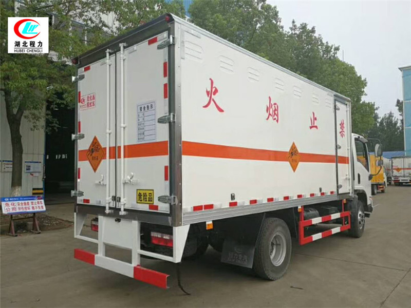 陜汽軒德5.1米易燃氣體廂式運輸車【二類】