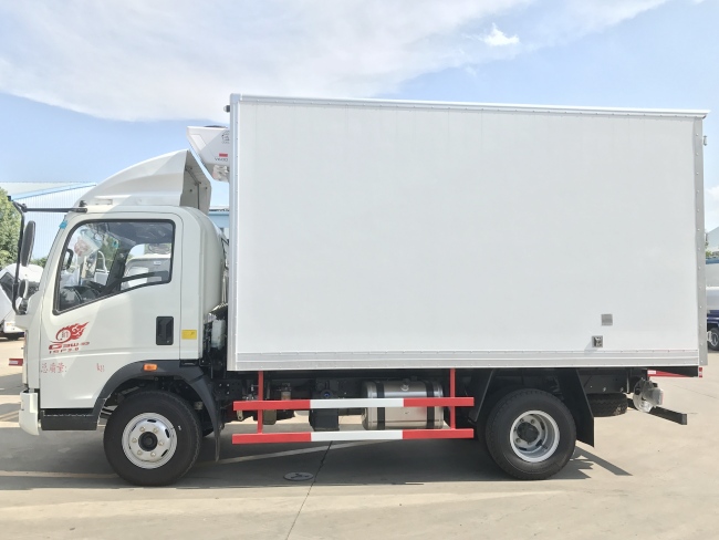(廂長4.0米)重汽豪沃冷藏車