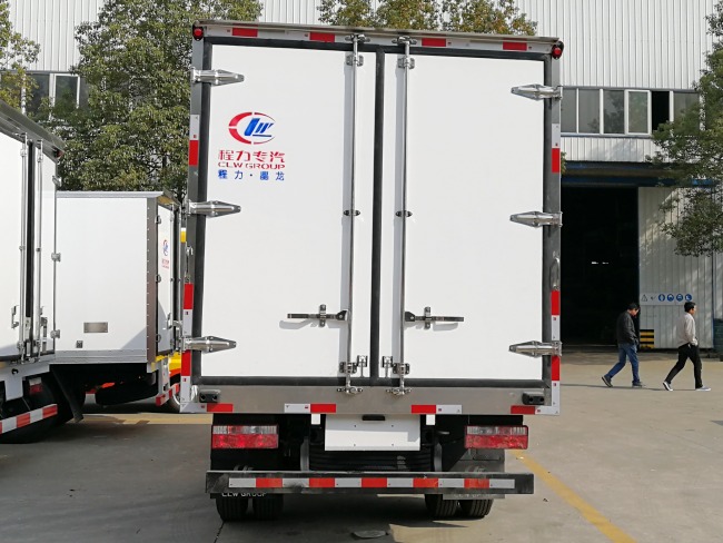 (廂長3.7米)江淮帥鈴一排半冷藏車
