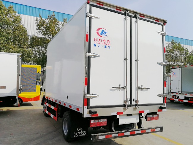 (廂長3.7米)江淮帥鈴一排半冷藏車