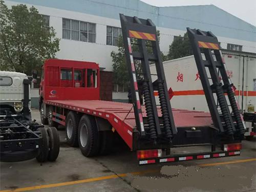 解放悍V前四后八【20-40噸】隨車吊