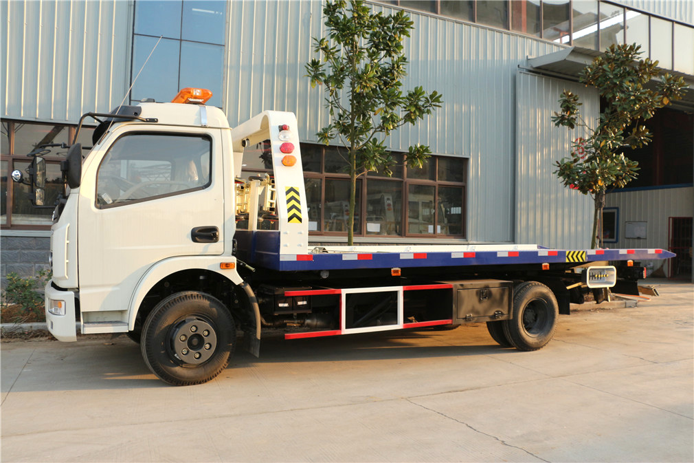 【一拖二】東風大多利卡清障車