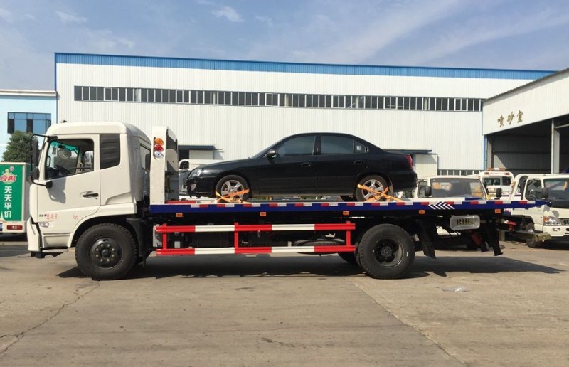 【一拖二】東風多利卡帶臥清障車