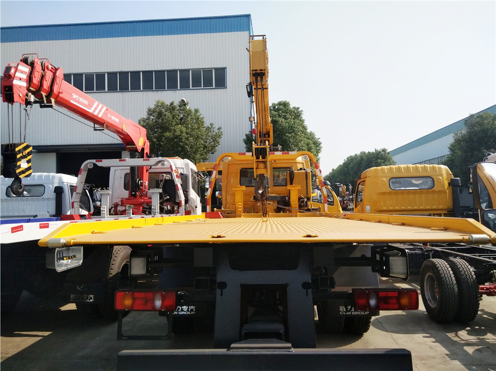 東風天錦CLW5122TQZD5平板帶吊清障車