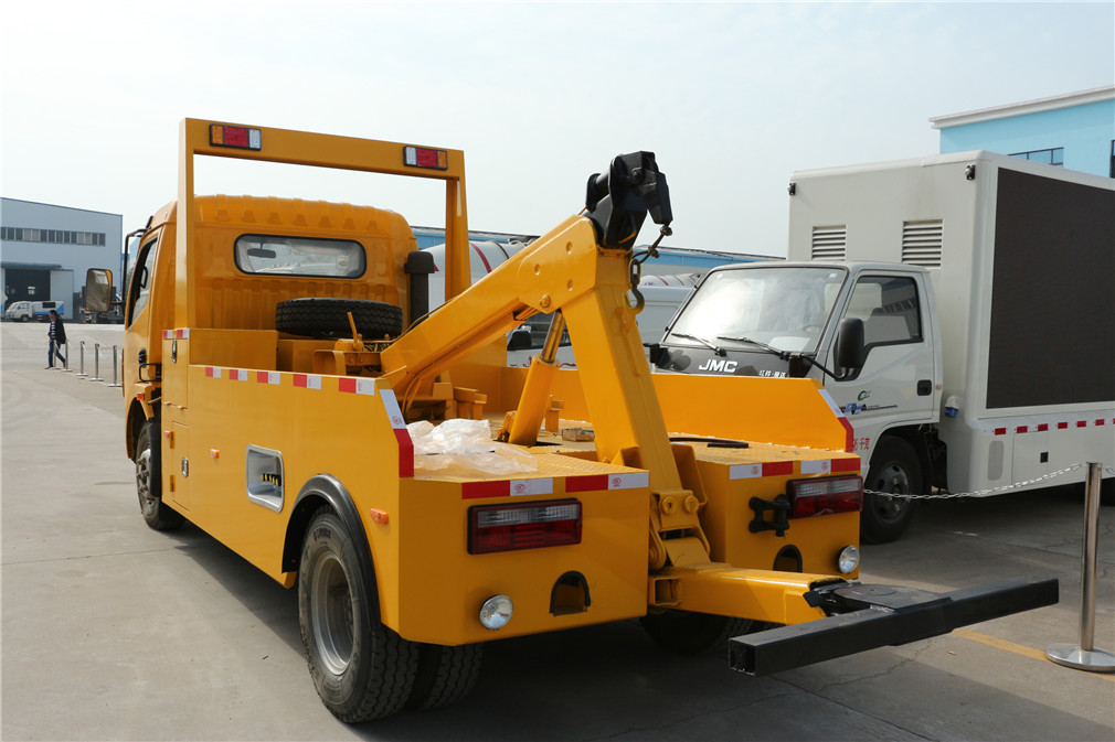 東風大多利卡CLW5082TQZ5一拖一清障車