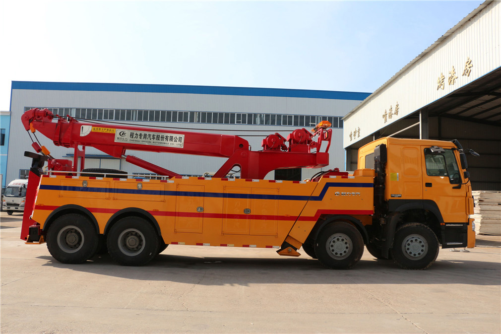 重汽豪沃前四后八CLW5311TQZZ5一托一清障車