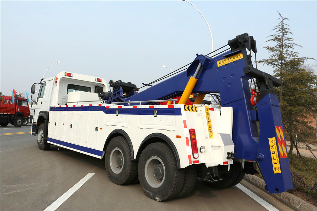 重汽后八輪CLW5250TQZZ5一拖一清障車