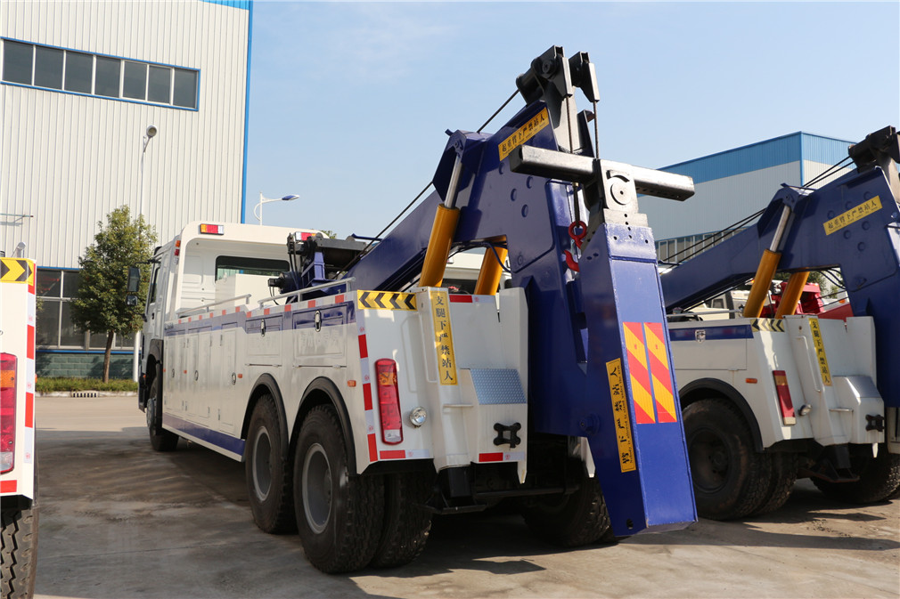 重汽后八輪CLW5250TQZZ5一拖一清障車