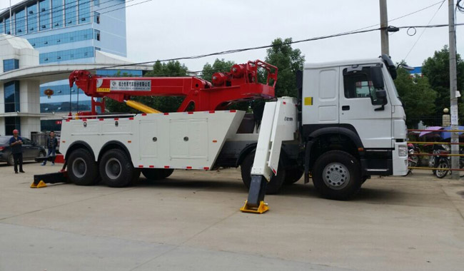 【360°旋轉吊】重汽豪沃大型清障車