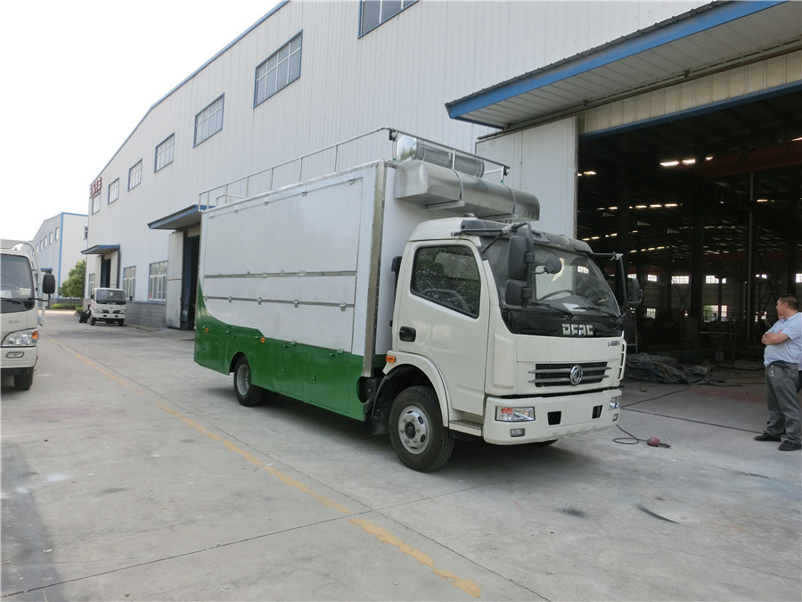 (廂長5.2米)東風D7 餐車