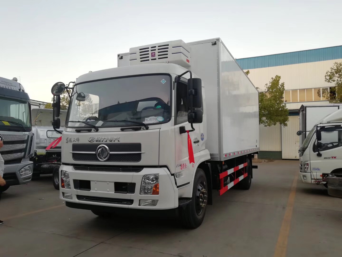 (廂長6.6米)東風天錦冷藏車