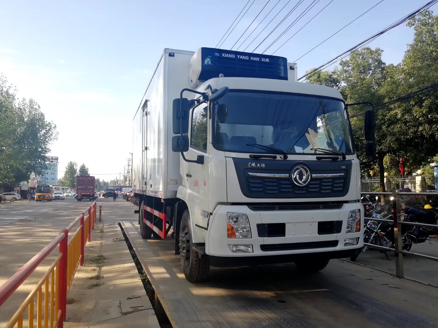(廂長6.6米)東風天錦冷藏車