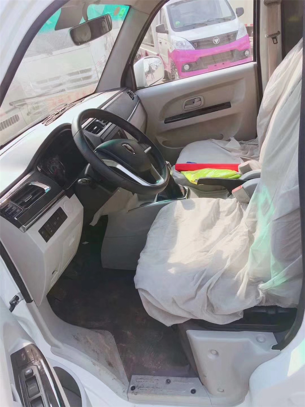 國六·金杯新海獅 面包冷藏車