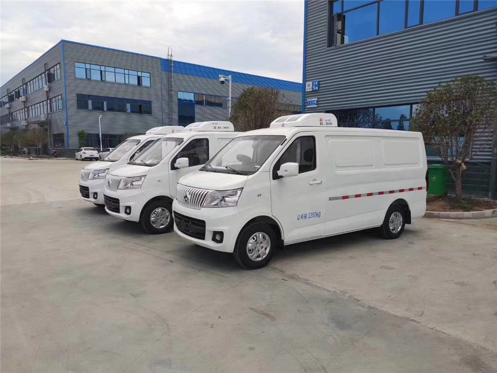 國六·長安睿行M80 面包冷藏車