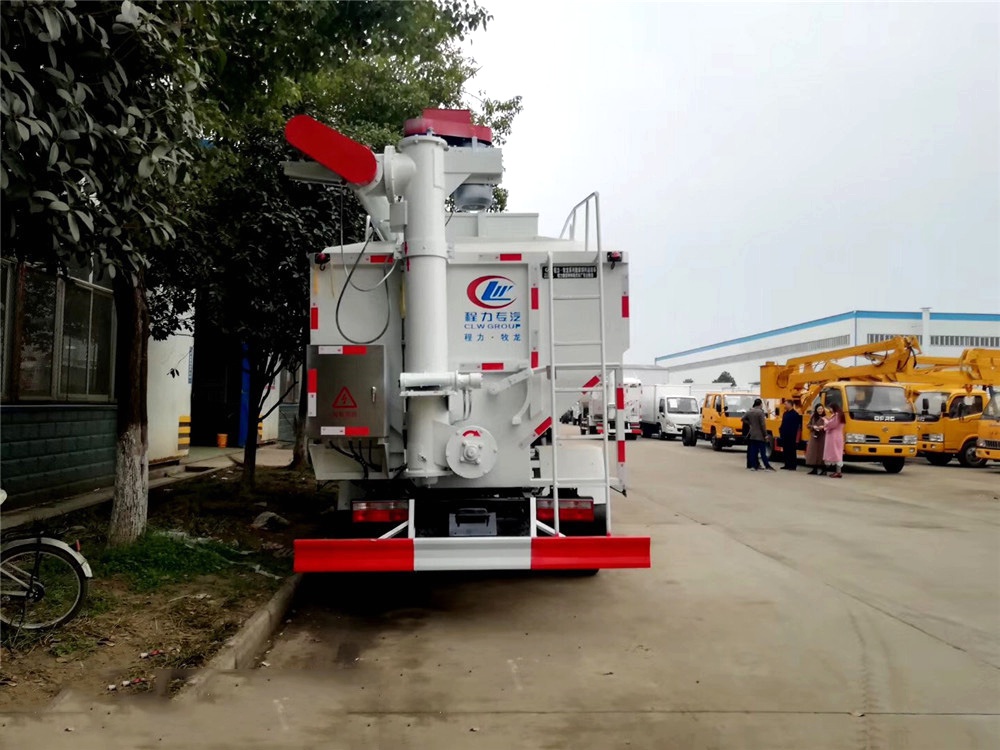 東風多利卡【12立方】散裝飼料運輸車