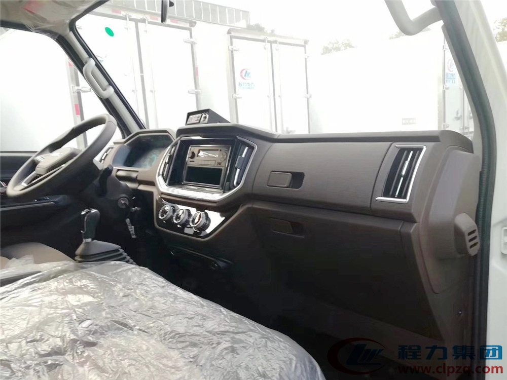 國六·江鈴順達(廂長4.2米)冷藏車