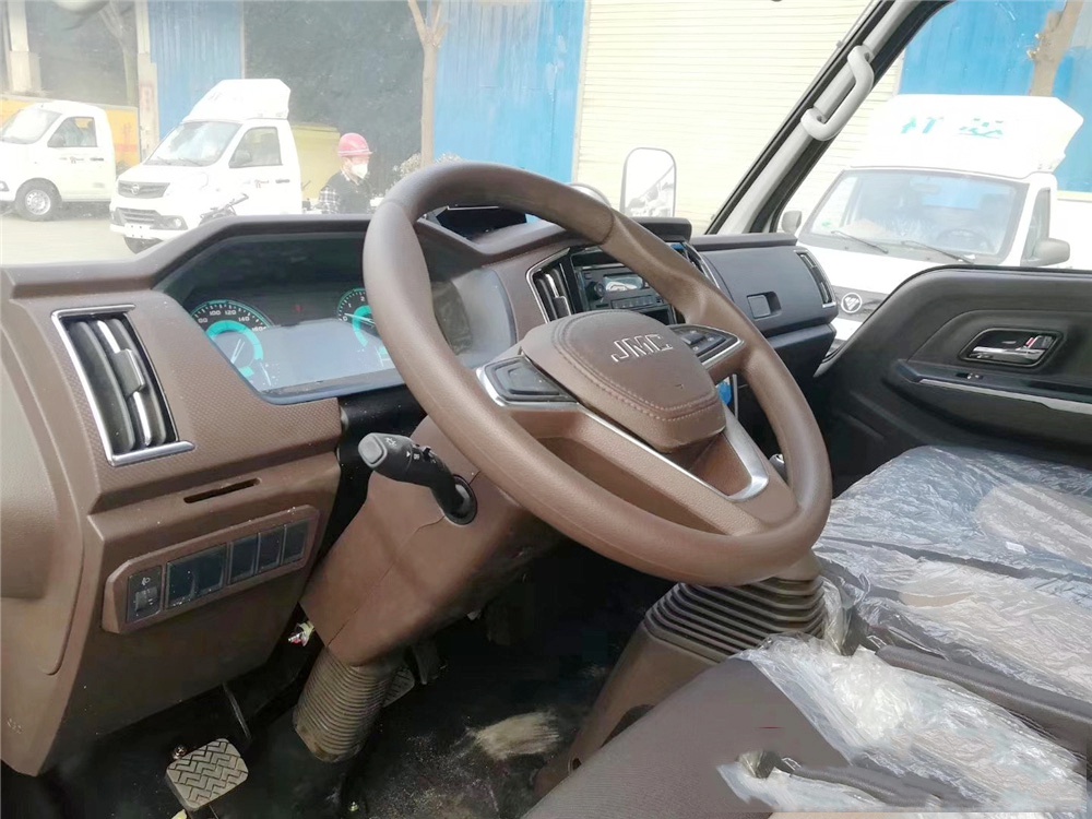 國六·江鈴順達(廂長4.2米)冷藏車