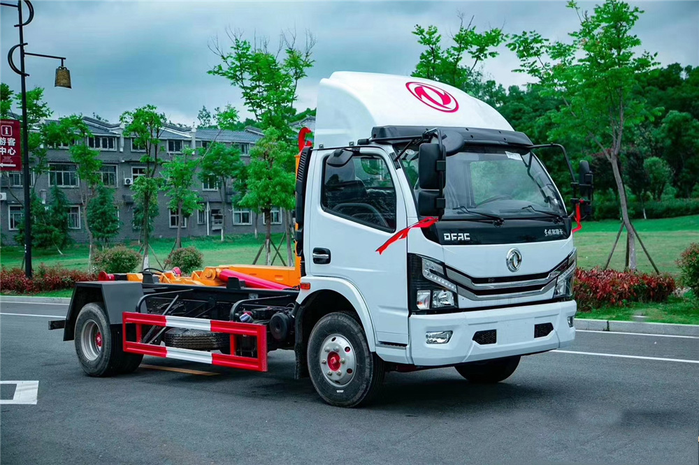 國六【7-8方】東風D7 勾臂垃圾車