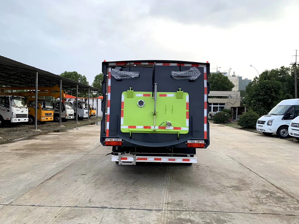 國六【4方水 5方塵】東風D7 洗掃車