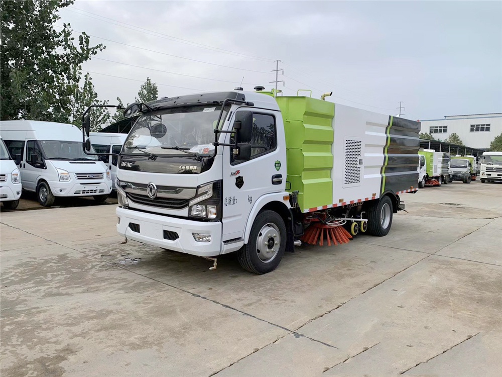 國(guó)六【2.5方水 5方塵】東風(fēng)D7 掃路車(chē)