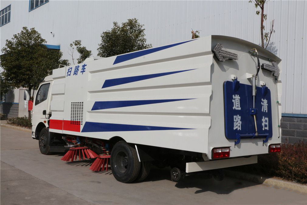 不上牌【2.5方水 5方塵】東風多利卡 掃路車