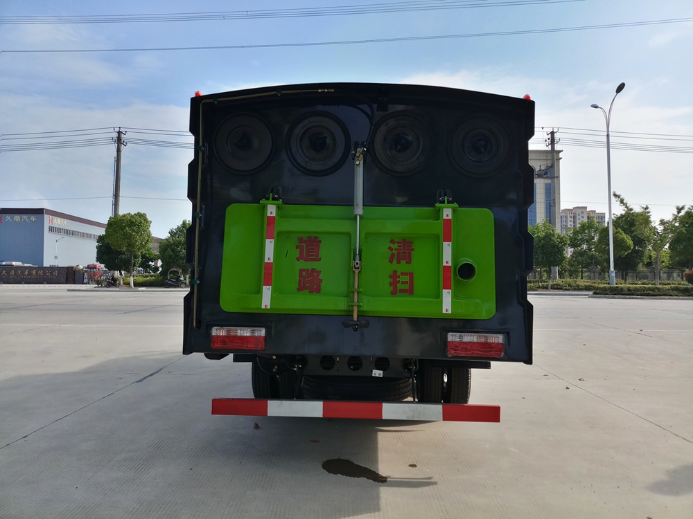 【1方水 4方塵】東風D6 吸塵車