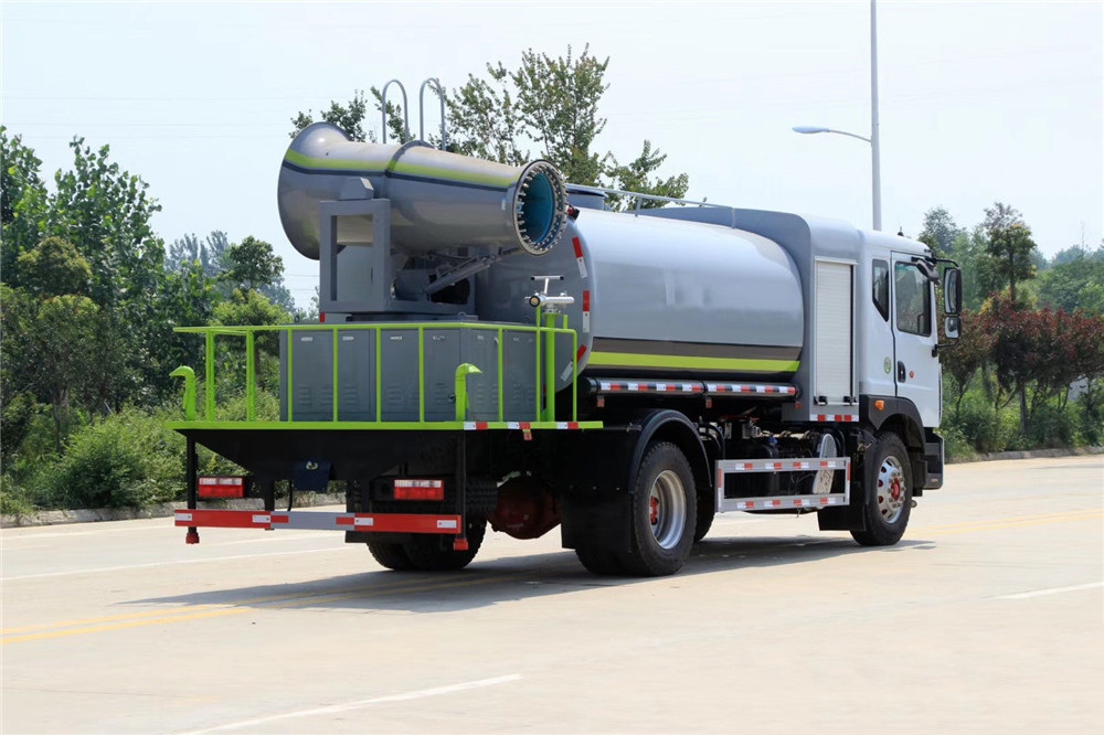 國六【12方】東風D9 抑塵車#50-100米