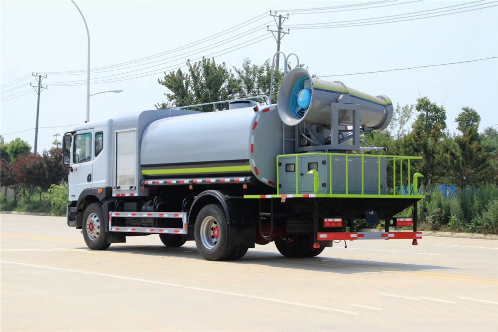 國六【12方】東風D9 抑塵車#50-100米